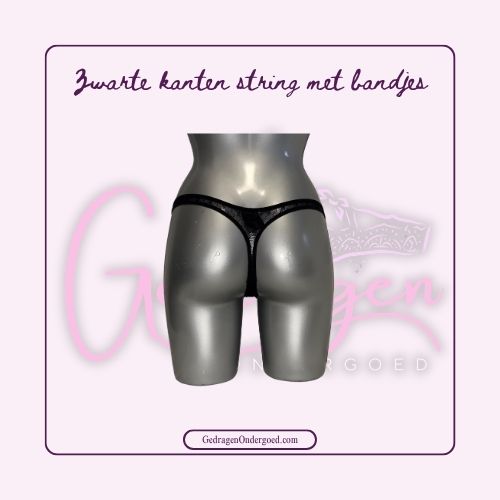 Achterkant Sexy Doorschijnende string gedragen door gedragen ondergoed gepresenteerd op een paspop