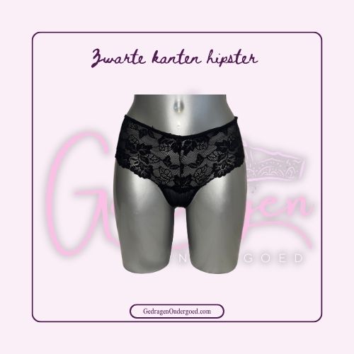 Achterkant Zwarte kanten hipster gepresenteerd op een paspop van gedragen ondergoed