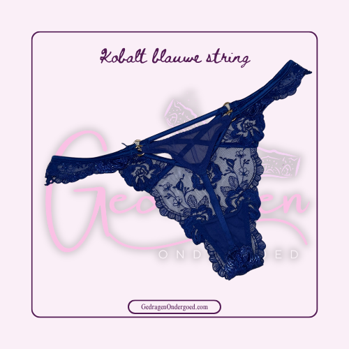 Achterkant van blauwe string