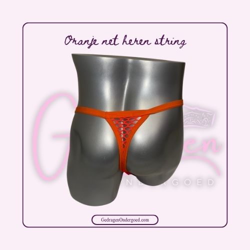 Achterkant oranje string van netstof op een heren paspop