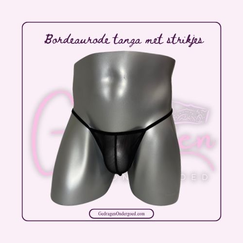 Mooie zwarte tanga met doorschijnende voorkant gepresenteerd op een paspop