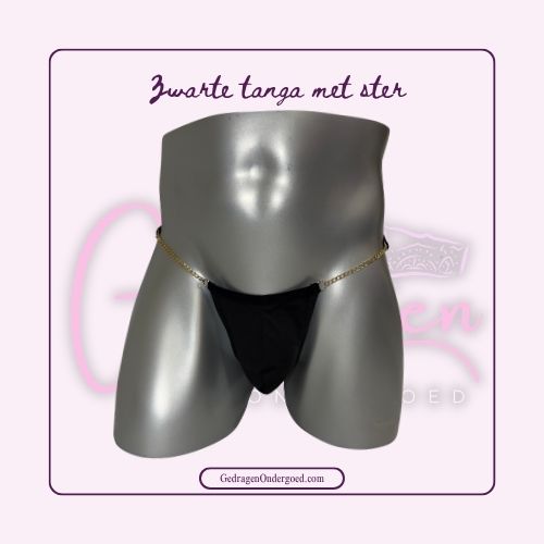 Zwarte heren tanga met ketting ipv bandje gepresenteerd op een paspop