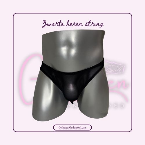 Voorkant van een doorzichtige zwarte heren string gedragen door een pop 