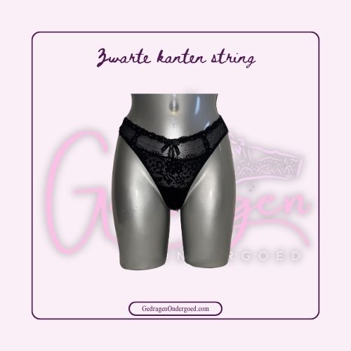 Zwarte Kanten String met Strik gedragen door gedragen ondergoed gepresenteerd op een paspop